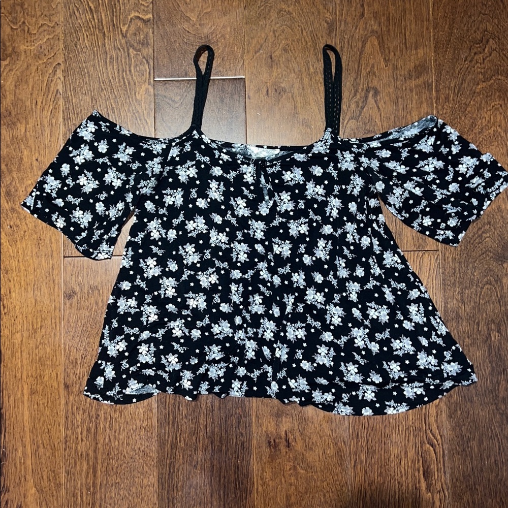 Black and White Floral Crop Top